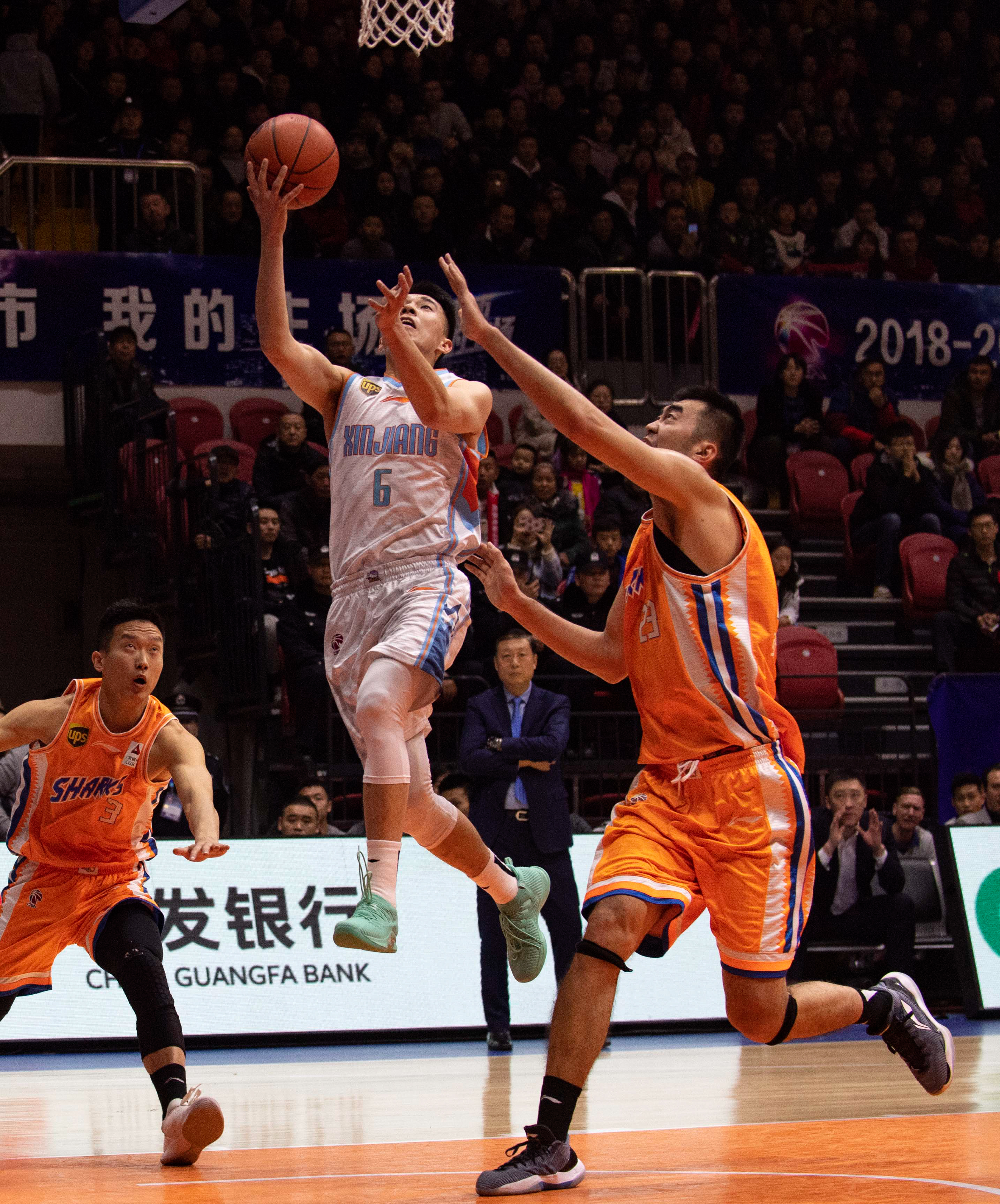 引人注目 引人注目